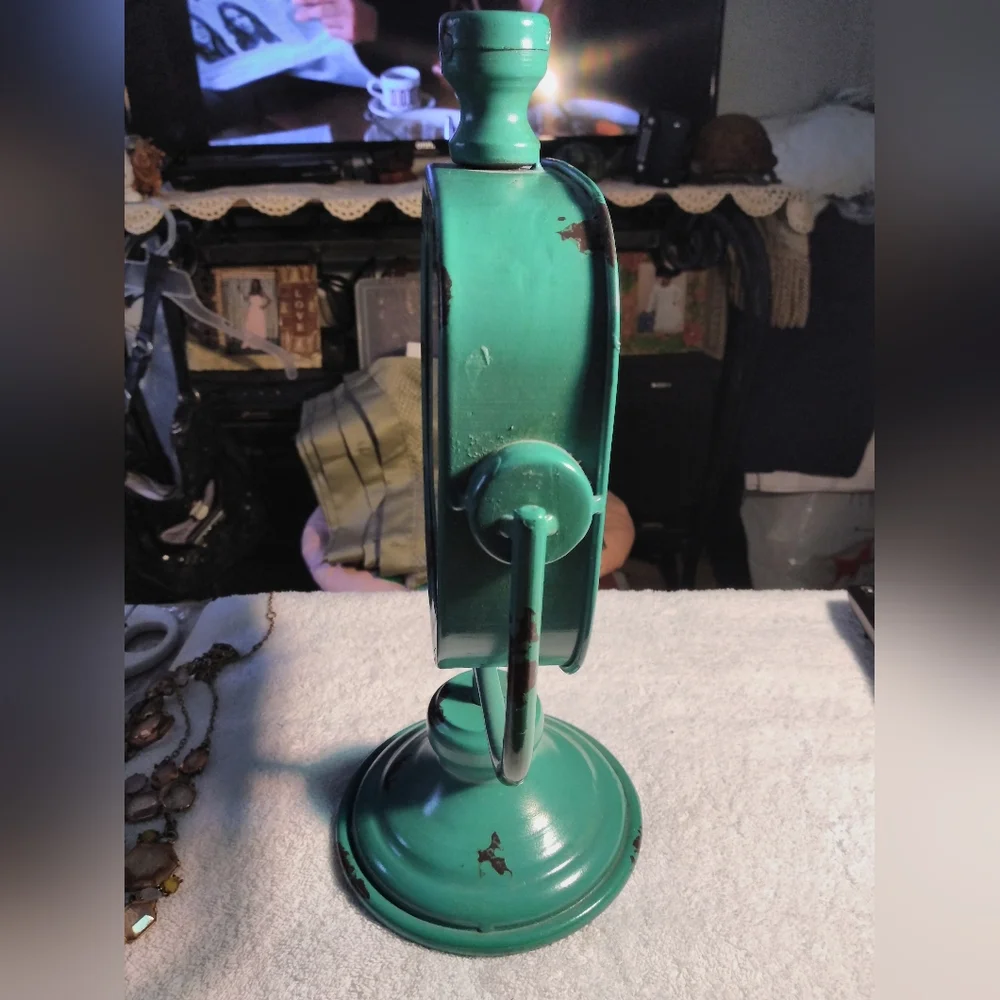 Retro Clock - Picture 4 of 4